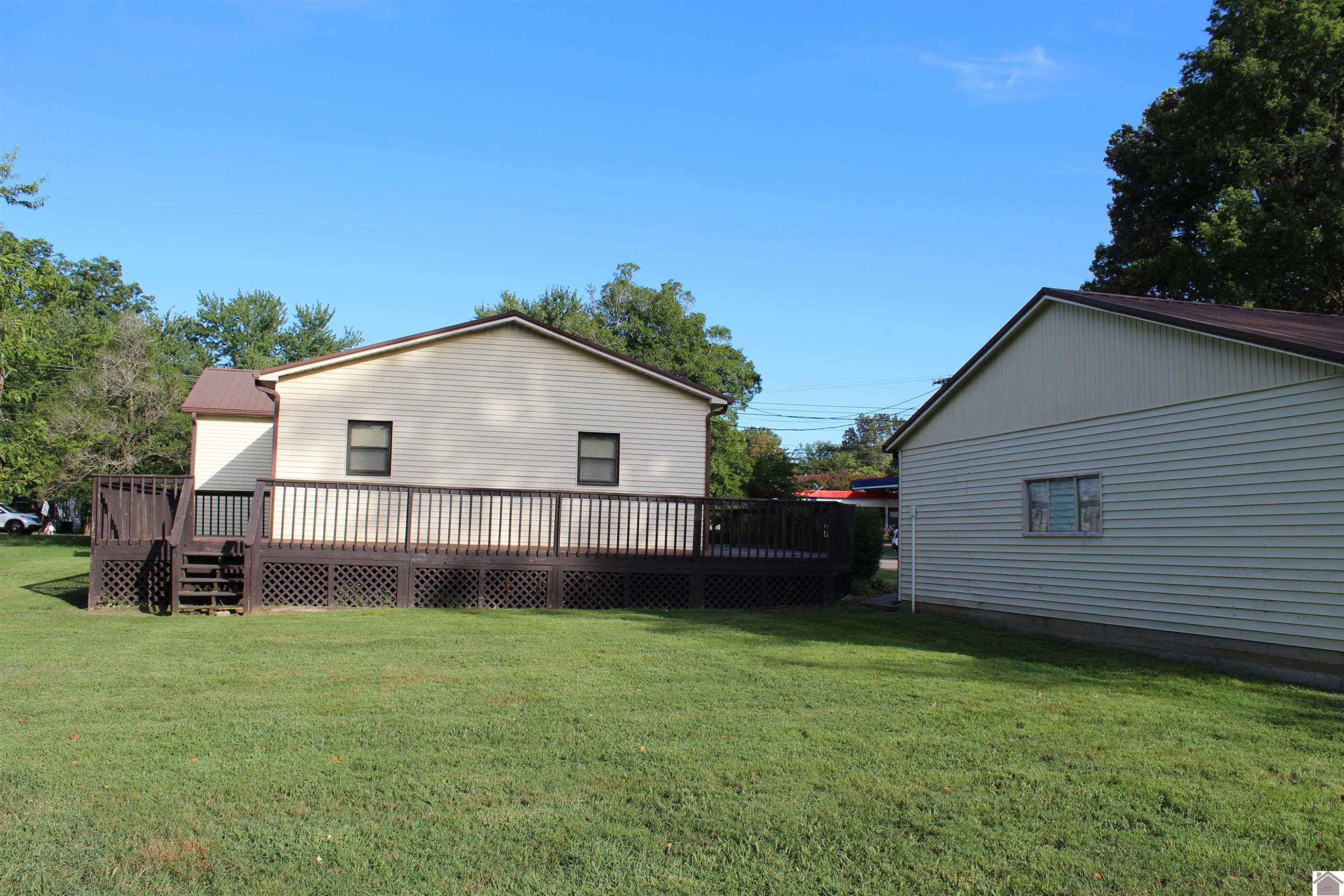 2915 Mayfield Road Paducah, KY 42003 - Photo 6 of 39 Back