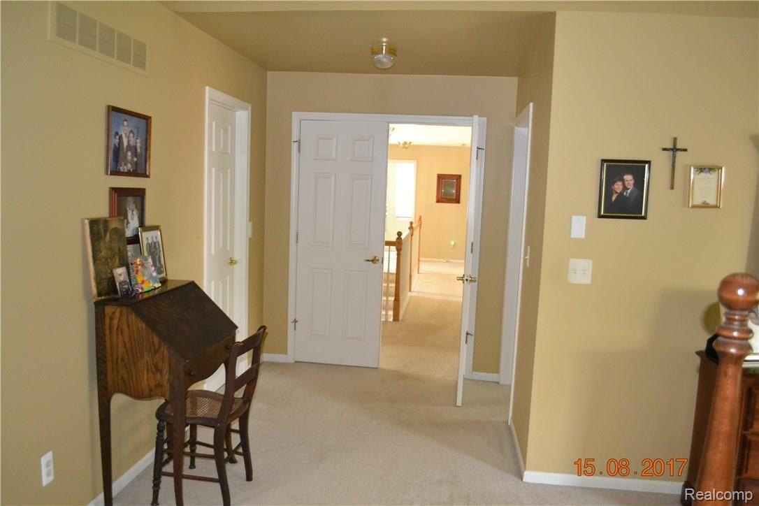 3330 Rosemont Court Rochester, MI 48306 - Photo 34 of 60 rosemont master 3.JPG
