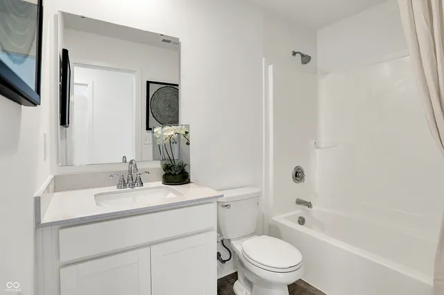 $316,690 | 2883 Woods Edge Drive, Greenwood, IN 46143