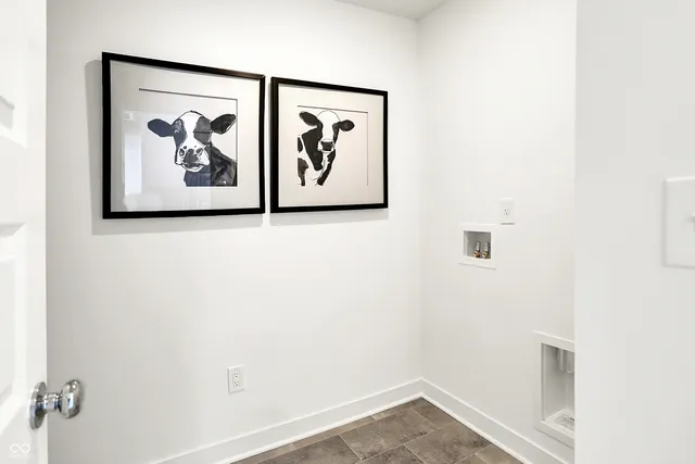 $316,690 | 2883 Woods Edge Drive, Greenwood, IN 46143