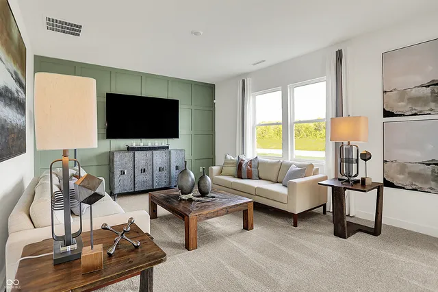 $316,690 | 2883 Woods Edge Drive, Greenwood, IN 46143