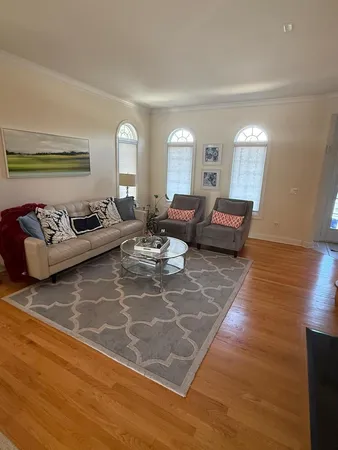 $3,150 | 2007 Alta Vista Court, Unit 2007, Naperville, IL 60563