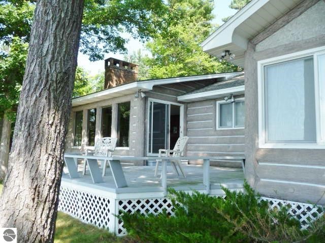 8763 Skegemog Point Road Williamsburg, MI 49690 - Photo 22 of 32 1787986-21.JPG