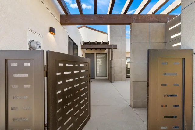 $694,900 | 76718 Kentucky Avenue, Palm Desert, CA 92211