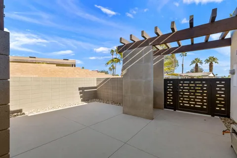 $694,900 | 76718 Kentucky Avenue, Palm Desert, CA 92211