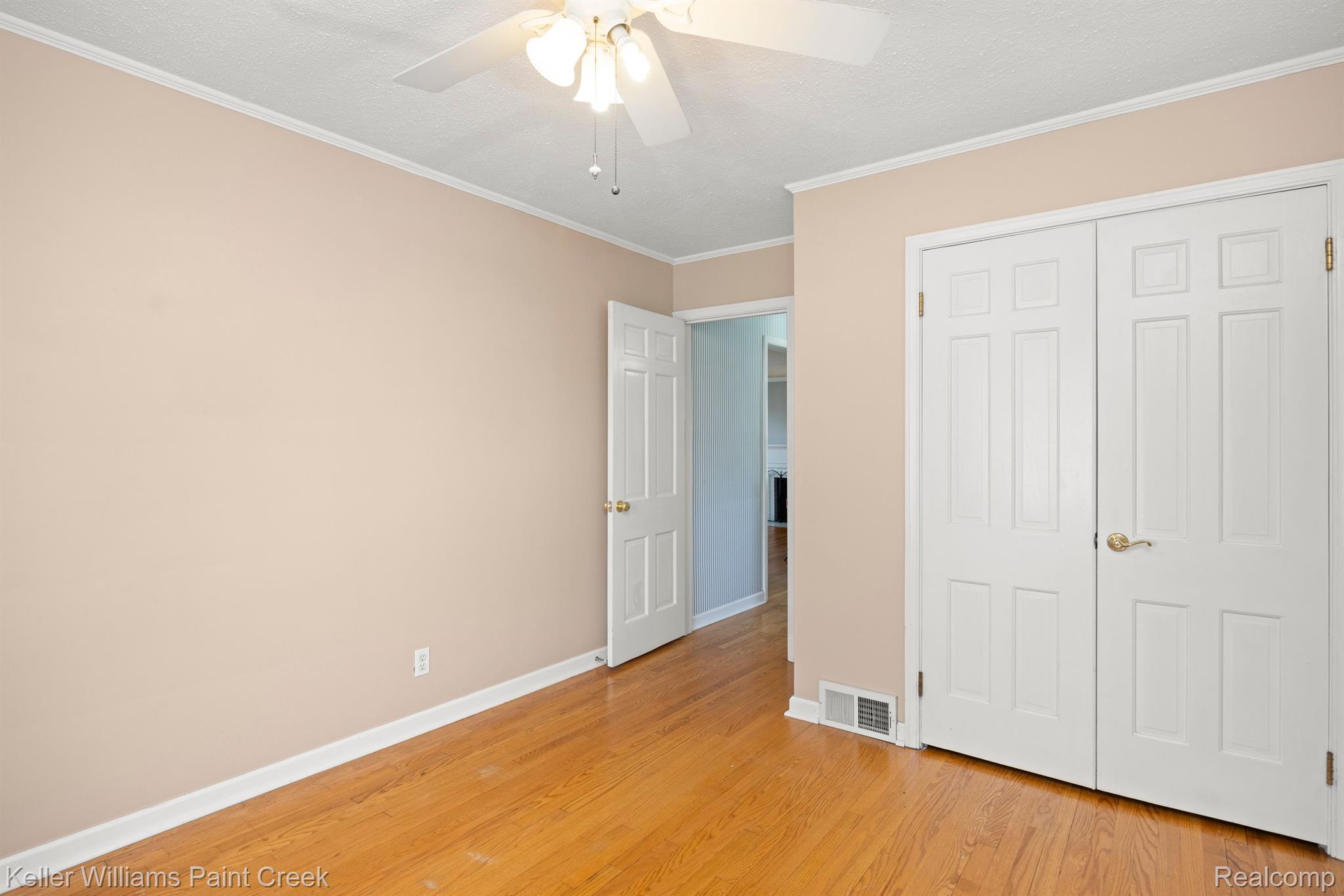 124 South Ascot Road Waterford, MI 48328 - Photo 15 of 34 Gallery Image 15