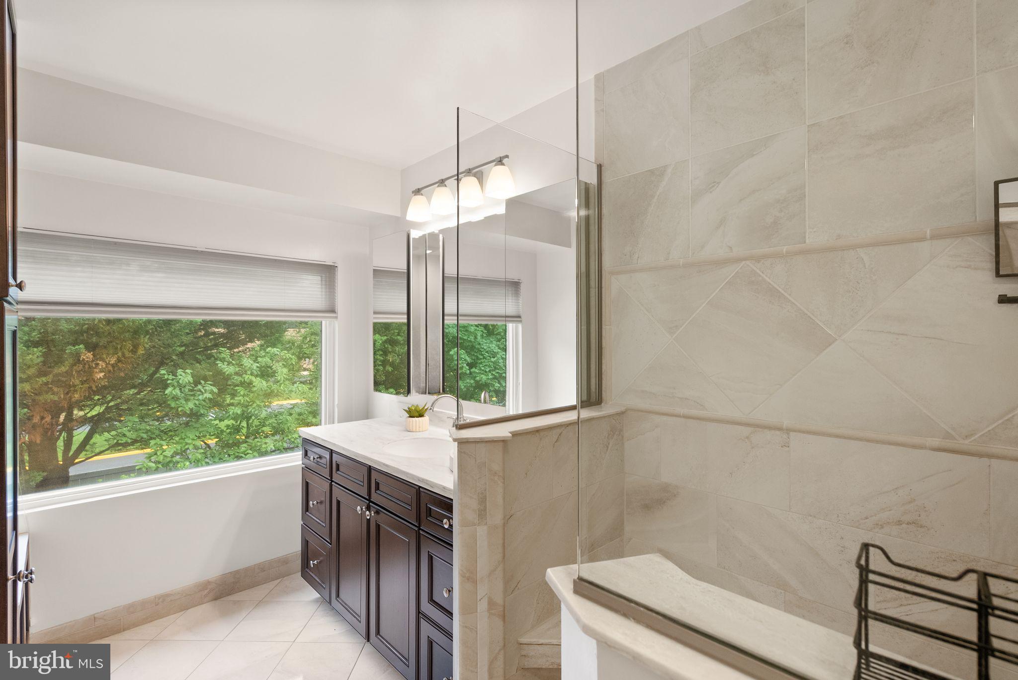 12056 Edgemere Circle Reston, VA 20190 - Photo 38 of 64