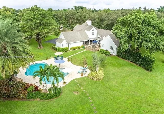 $2,699,000 | 13500 Southwest 55th Street, Southwest Ranches, FL 33330