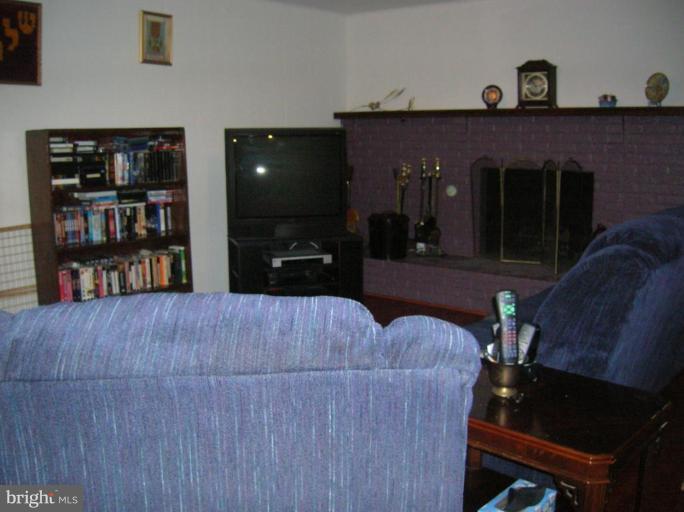 605 Bromley Street Silver Spring, MD 20902 - Photo 14 of 25 Family Room #2
