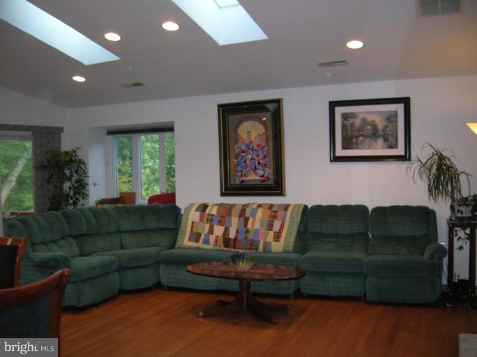 605 Bromley Street Silver Spring, MD 20902 - Photo 5 of 25 Living Room #2