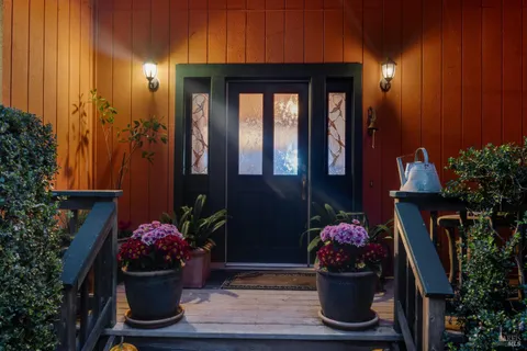 $1,749,000 | 700 Old King Road, Petaluma, CA 94952