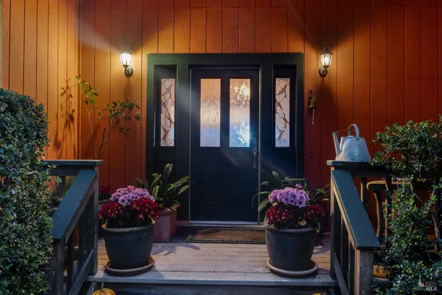 $1,799,000 | 700 Old King Road, Petaluma, CA 94952