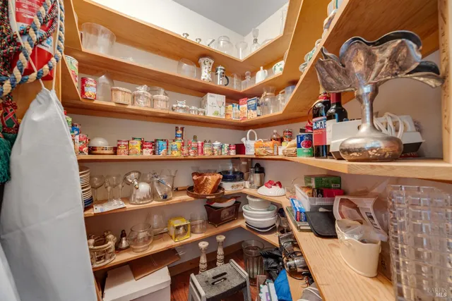 $1,799,000 | 700 Old King Road, Petaluma, CA 94952