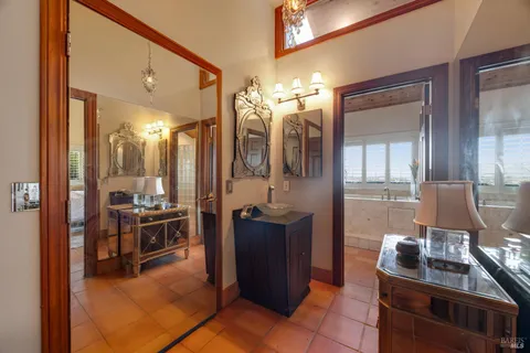 $1,749,000 | 700 Old King Road, Petaluma, CA 94952