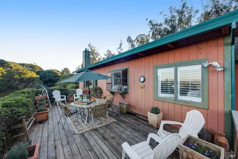 $1,749,000 | 700 Old King Road, Petaluma, CA 94952