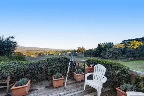 $1,749,000 | 700 Old King Road, Petaluma, CA 94952