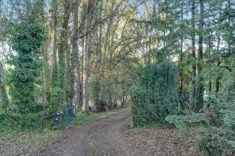 $1,749,000 | 700 Old King Road, Petaluma, CA 94952