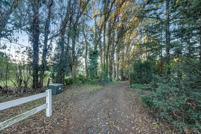 $1,799,000 | 700 Old King Road, Petaluma, CA 94952
