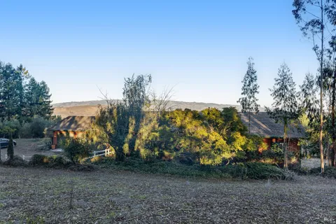 $1,749,000 | 700 Old King Road, Petaluma, CA 94952