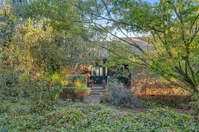 $1,799,000 | 700 Old King Road, Petaluma, CA 94952