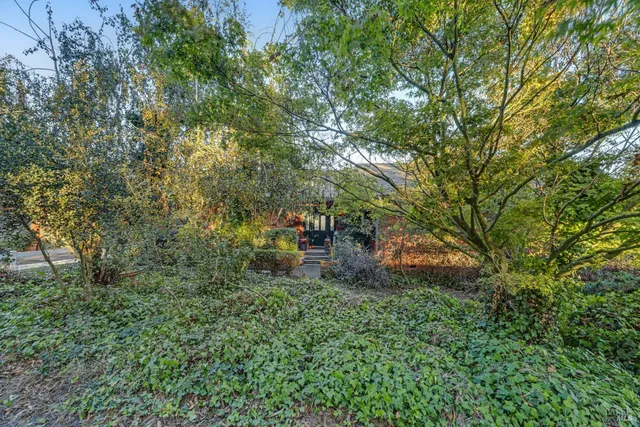 $1,799,000 | 700 Old King Road, Petaluma, CA 94952