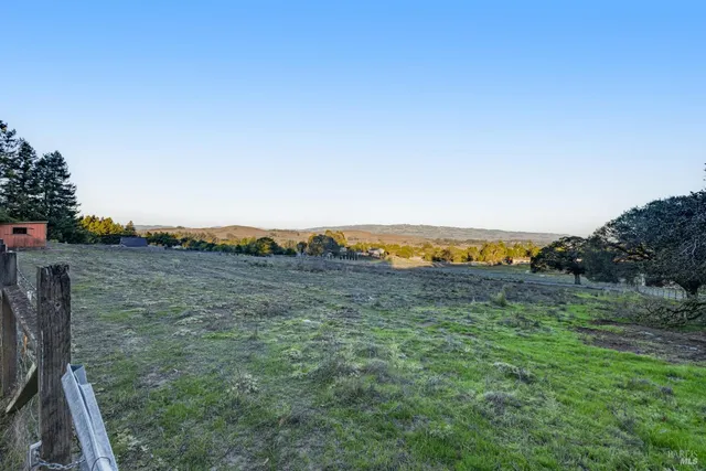 $1,799,000 | 700 Old King Road, Petaluma, CA 94952