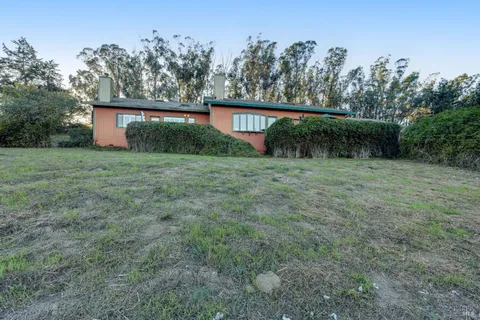 $1,749,000 | 700 Old King Road, Petaluma, CA 94952