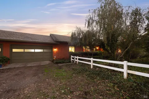 $1,749,000 | 700 Old King Road, Petaluma, CA 94952