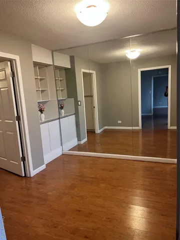 $3,500 | 2 Bay Club Drive, Unit 8V | Bay Terrace