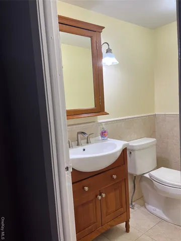 $3,500 | 2 Bay Club Drive, Unit 8V | Bay Terrace