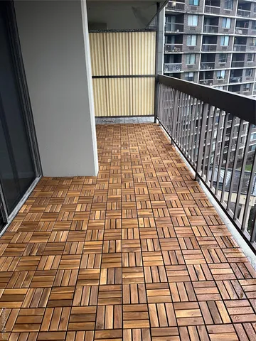 $3,400 | 2 Bay Club Drive, Unit 8V | Bay Terrace