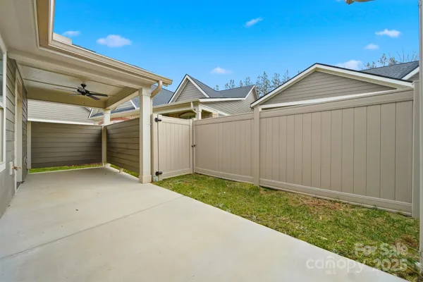 a view of a garage