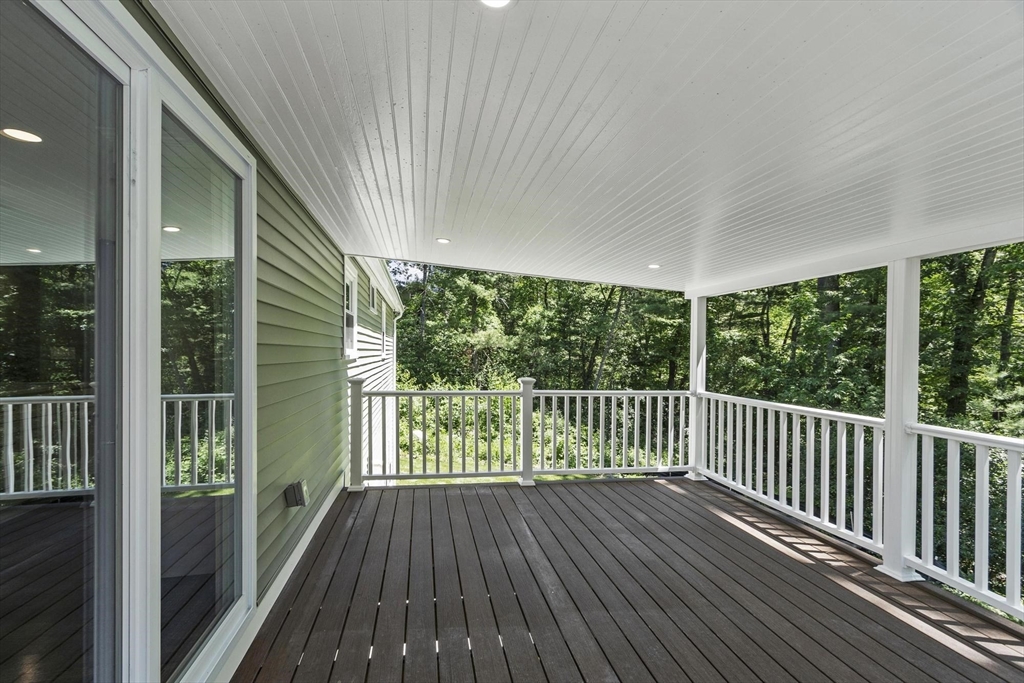 62 Queensland Road Billerica, MA 01862 - Photo 26 of 35