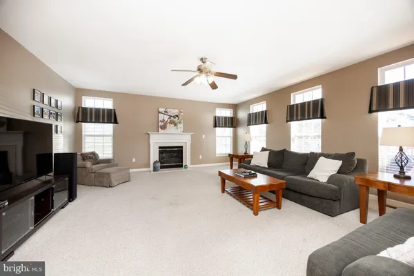 $675,000 | 306 Winchester Lane, West Grove, PA 19390