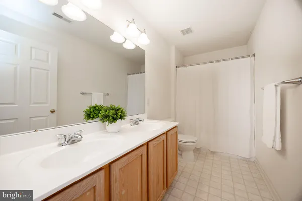 $675,000 | 306 Winchester Lane, West Grove, PA 19390