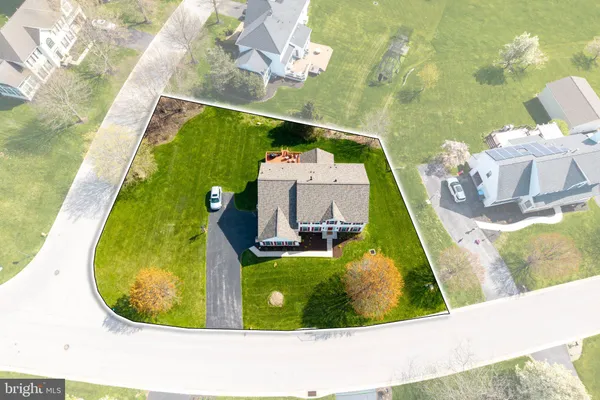 $675,000 | 306 Winchester Lane, West Grove, PA 19390