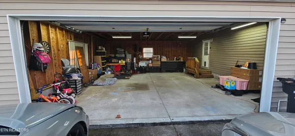 $221,000 | 1679 Kingtown Road, Winfield, TN 37892