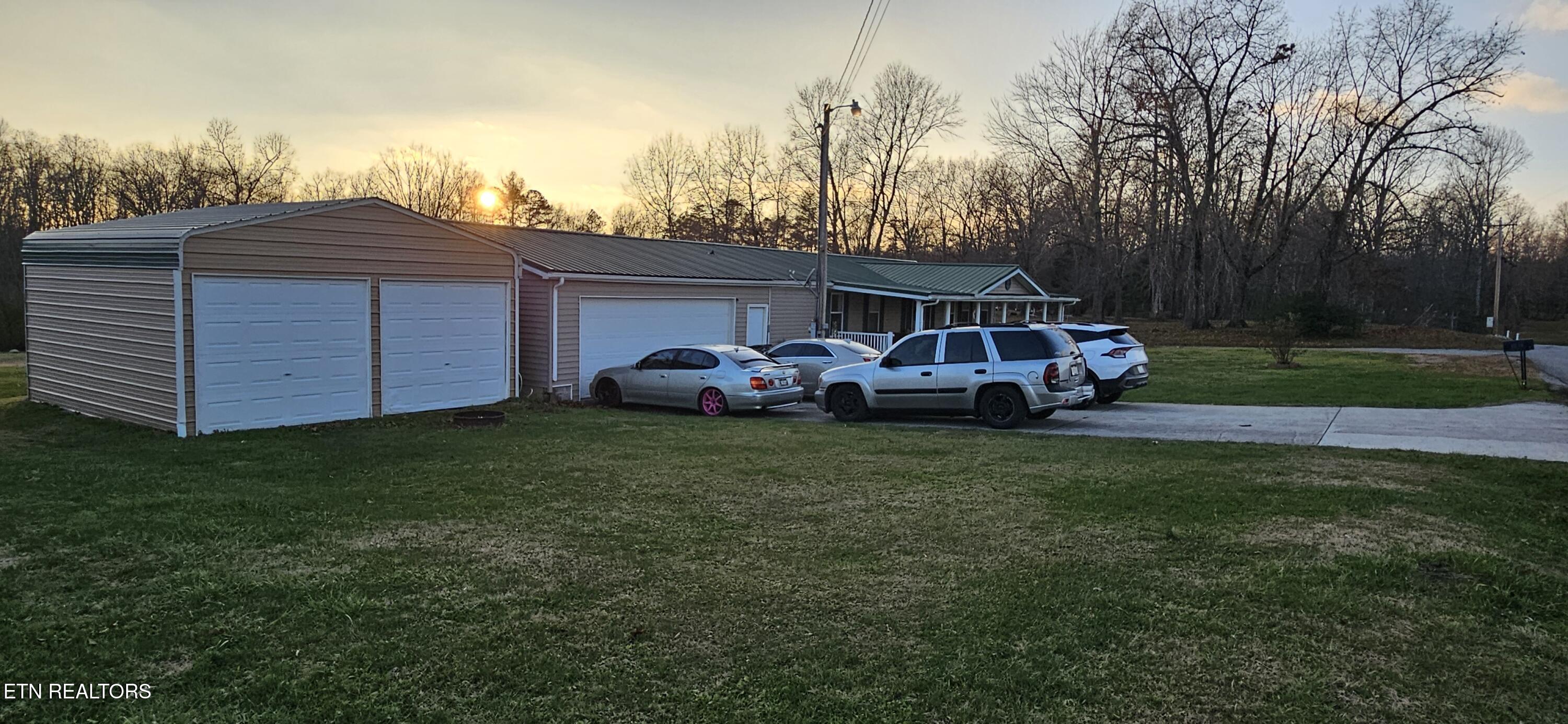 1679 Kingtown Road Winfield, TN 37892 - Photo 2 of 21 Welcome Home!