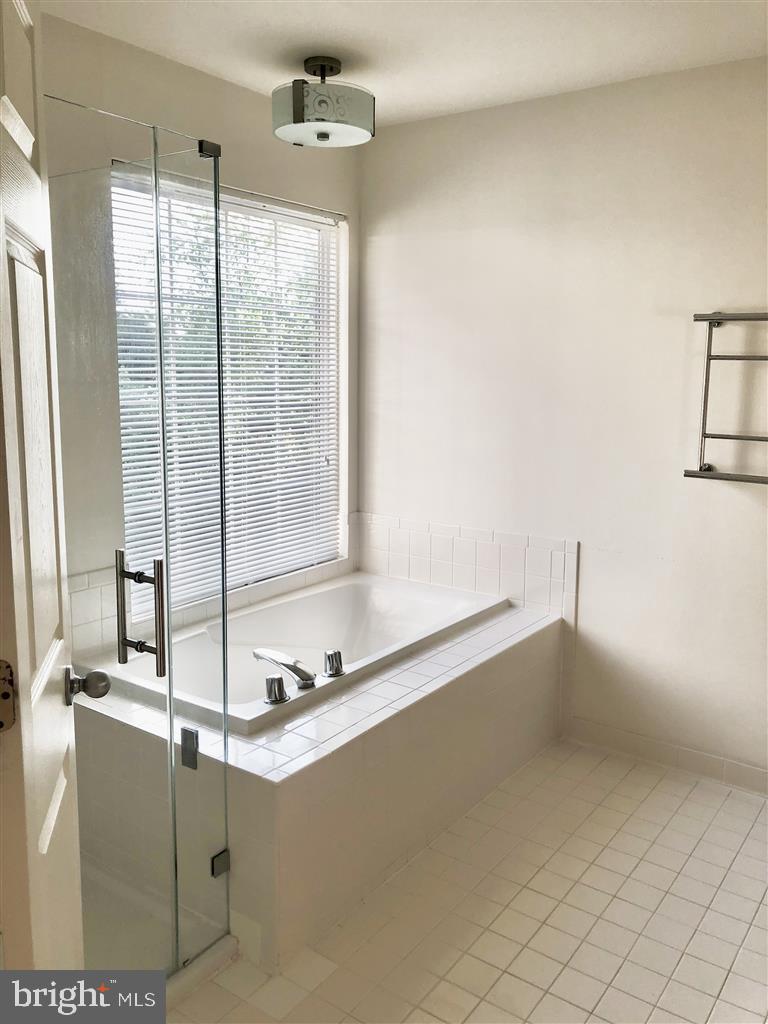 1981 Logan Manor Drive Reston, VA 20190 - Photo 12 of 28