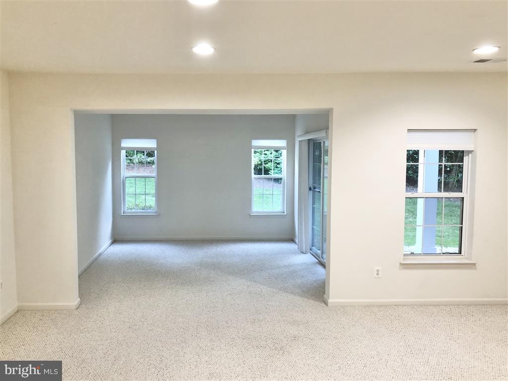 1981 Logan Manor Drive Reston, VA 20190 - Photo 22 of 28