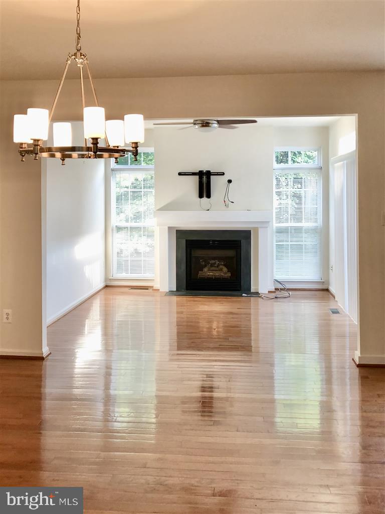 1981 Logan Manor Drive Reston, VA 20190 - Photo 4 of 28