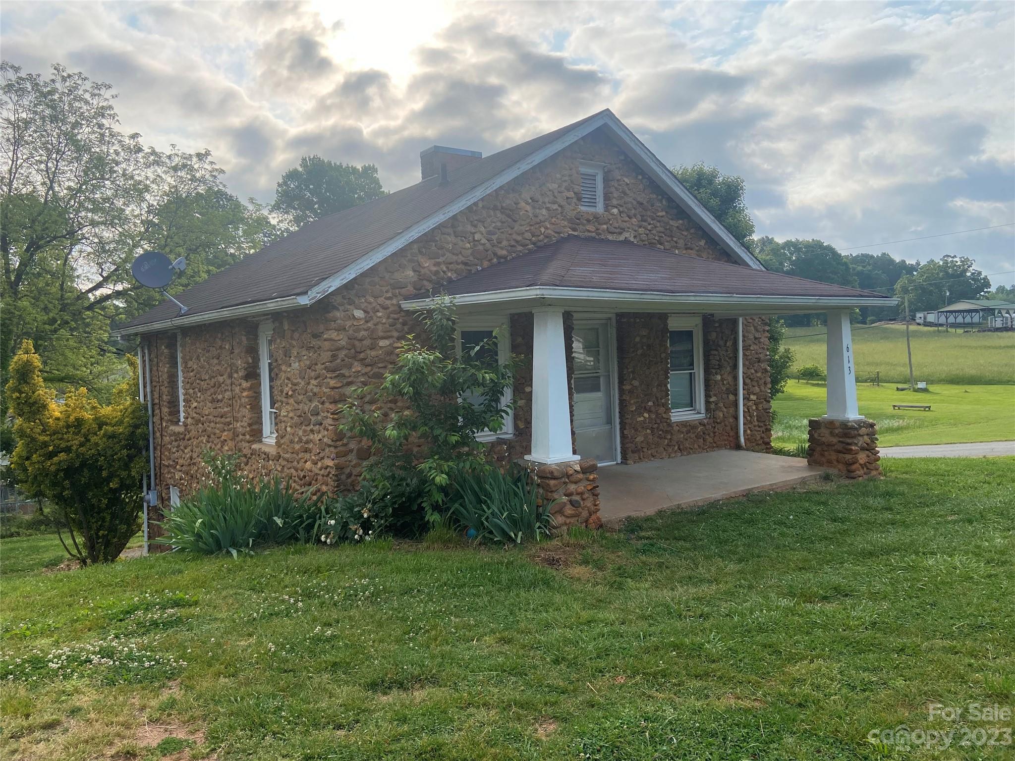 613 Salem Road Morganton, NC 28655 - Photo 2 of 8 Gallery Image 2