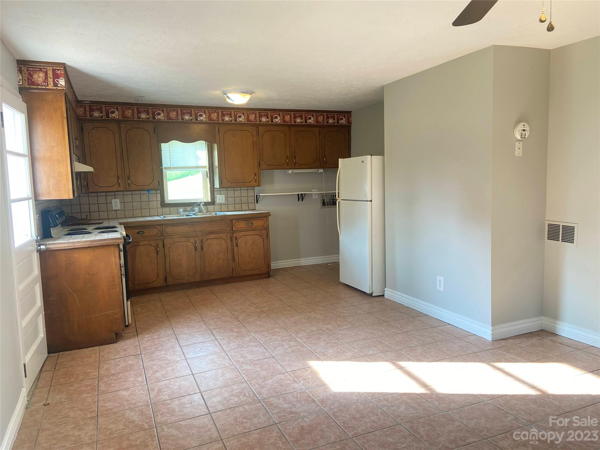613 Salem Road Morganton, NC 28655 - Photo 3 of 8 Gallery Image 3