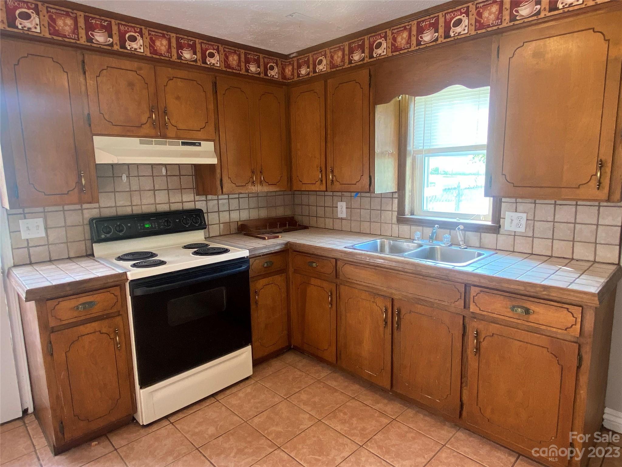 613 Salem Road Morganton, NC 28655 - Photo 4 of 8 Gallery Image 4