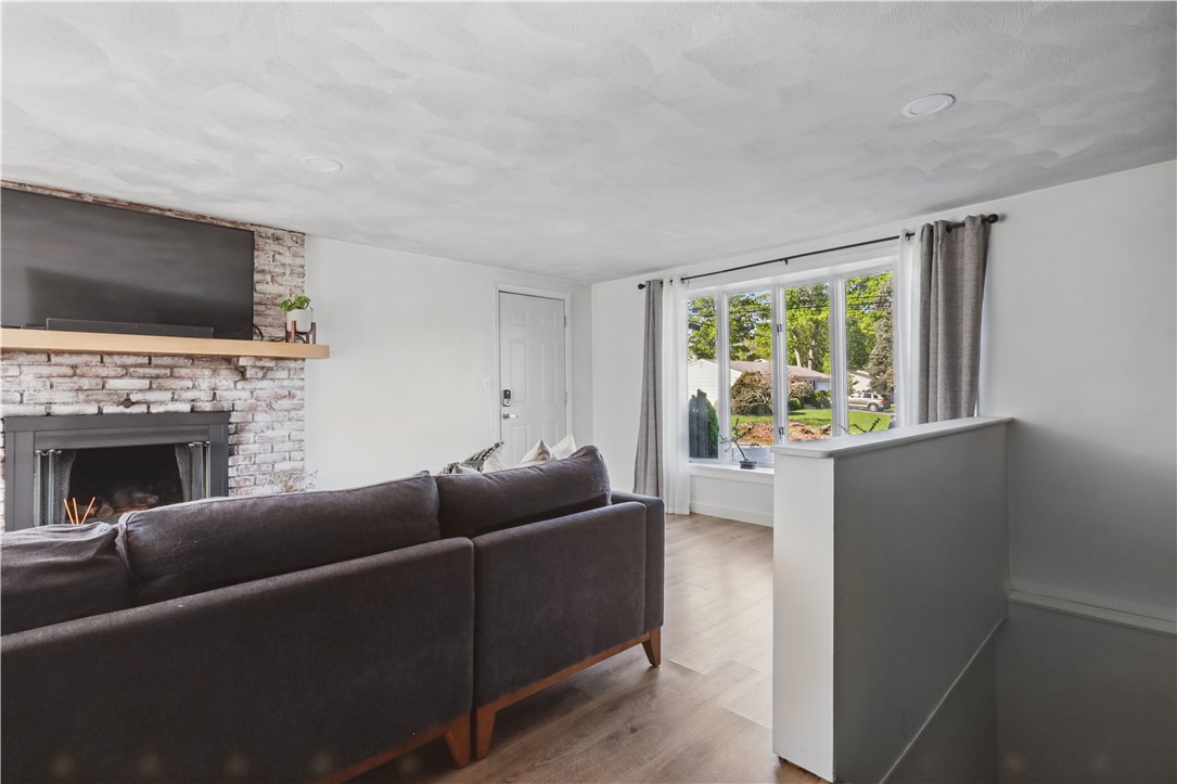 102 Julian Road Warwick, RI 02889 - Photo 14 of 35