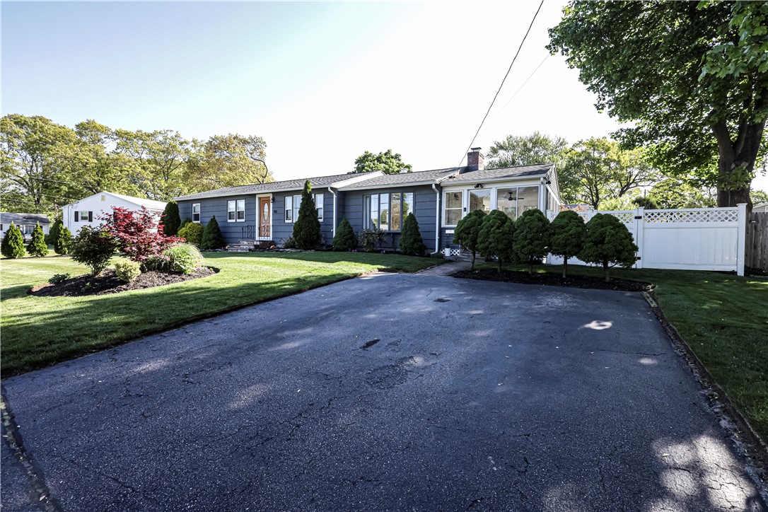 102 Julian Road Warwick, RI 02889 - Photo 2 of 35