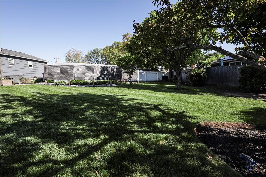 102 Julian Road Warwick, RI 02889 - Photo 9 of 35