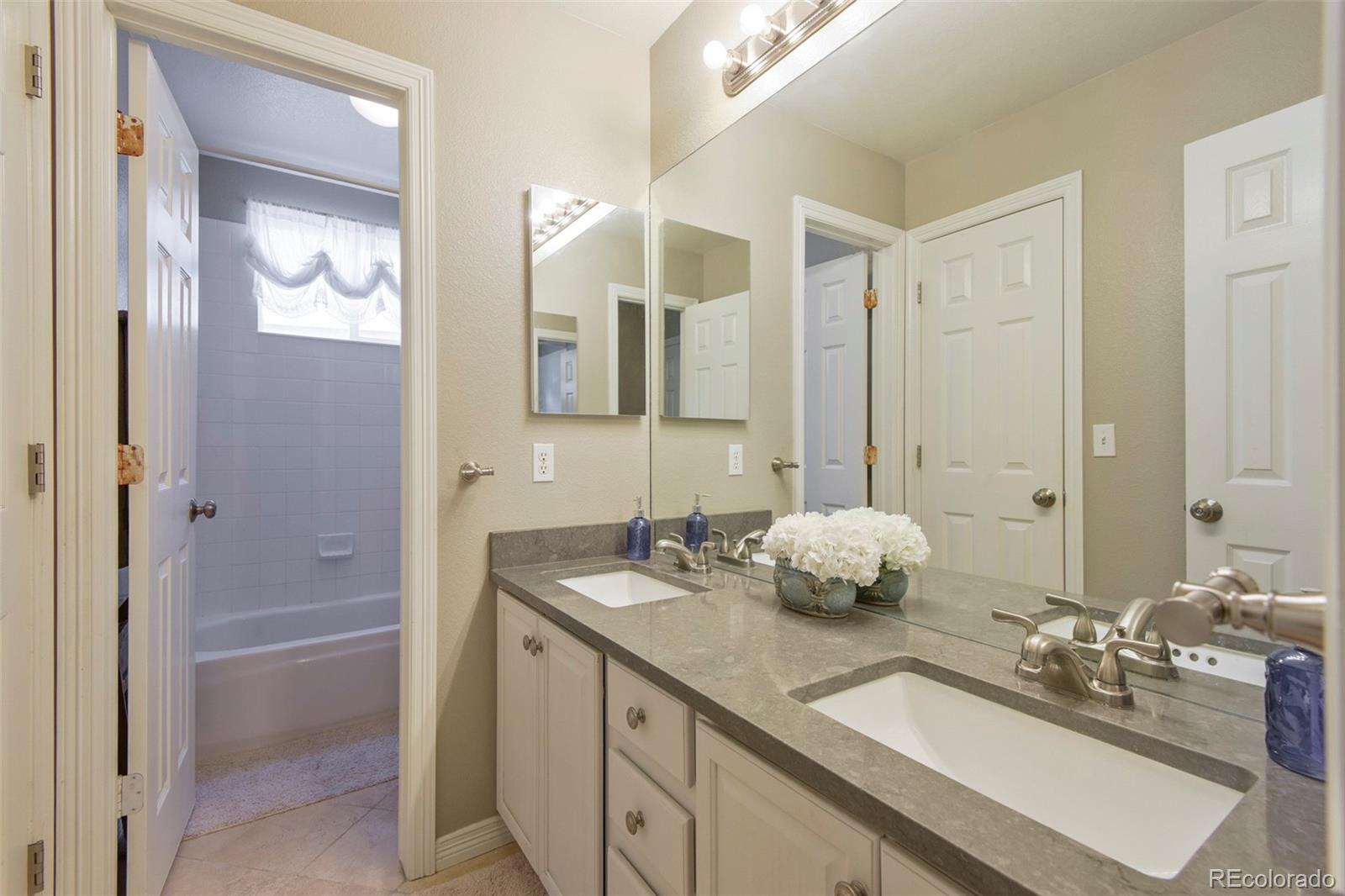 9917 Hawthorne Street Highlands Ranch, CO 80126 - Photo 26 of 40