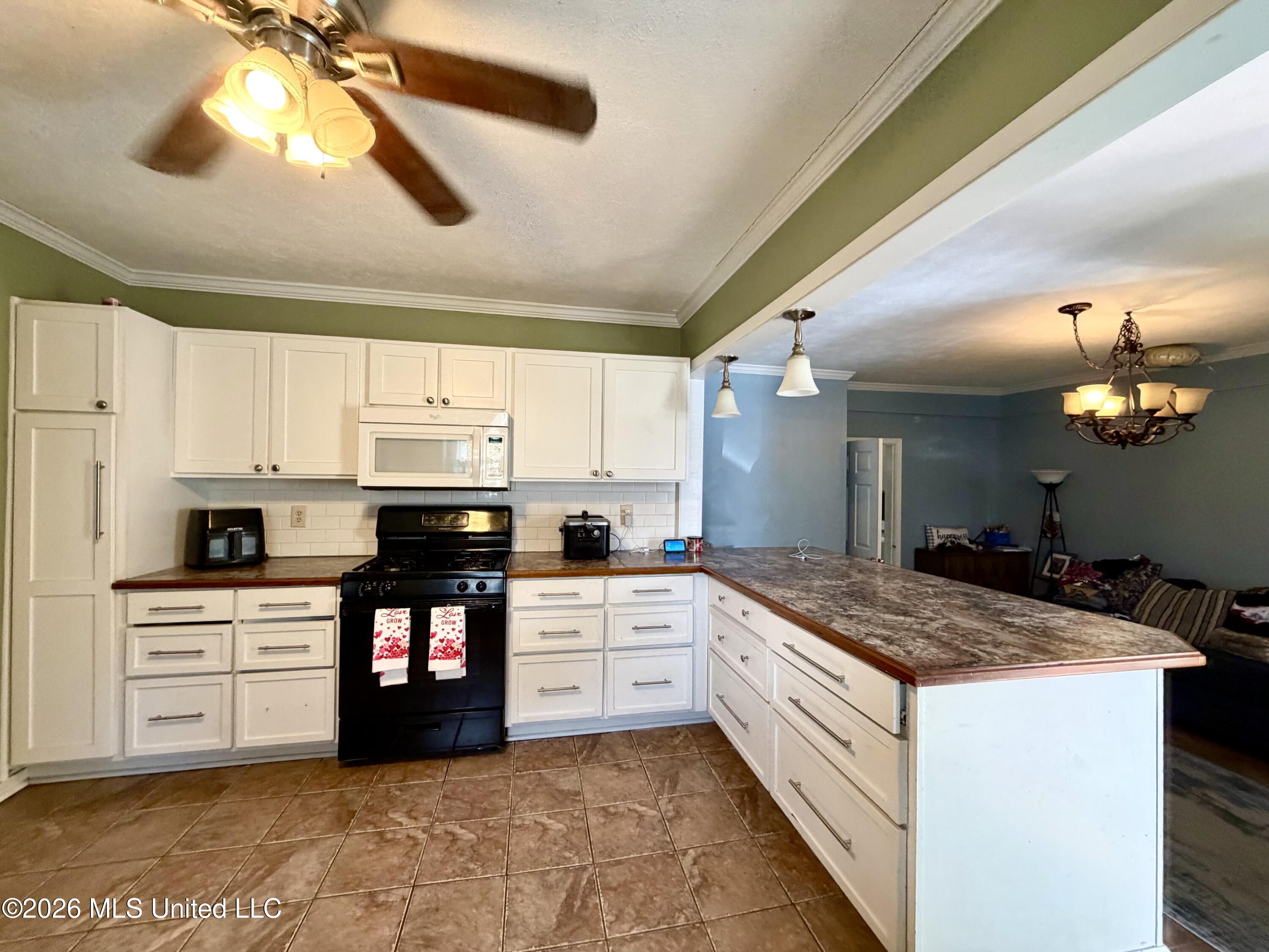 809 Robertson Street Brookhaven, MS 39601 - Photo 13 of 40 IMG_5337