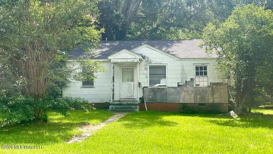 809 Robertson Street Brookhaven, MS 39601 - Photo 6 of 40 809 Robertson 6